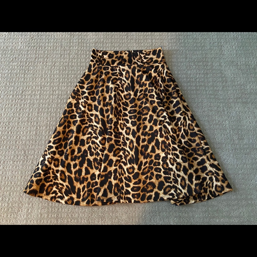 Agnes & Dora Leopard MIDI Skirt